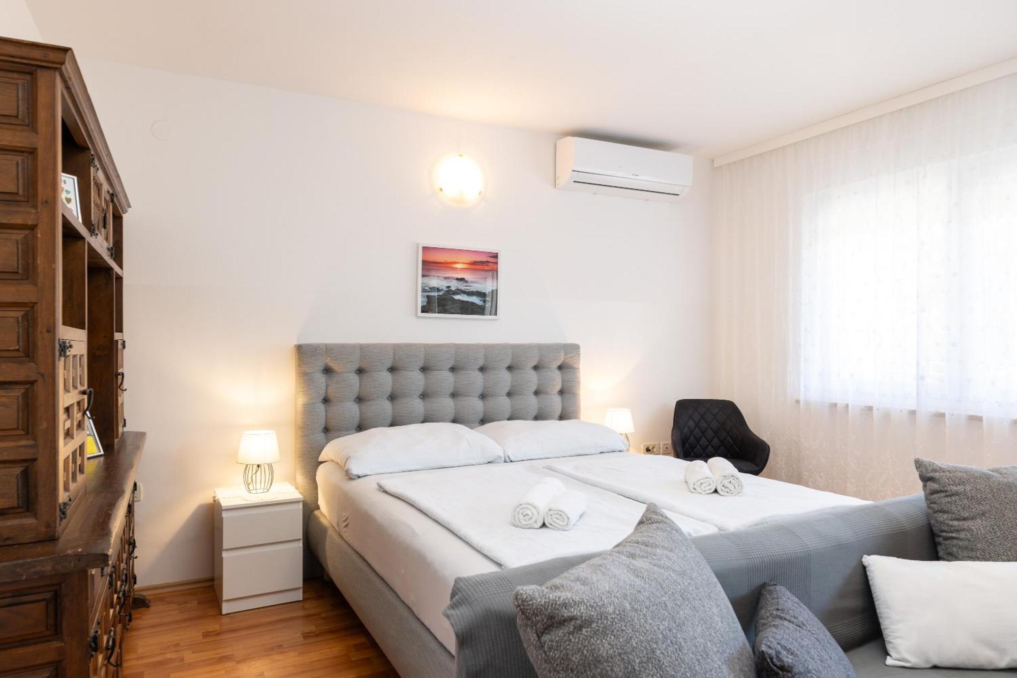 Seaside Guesthouse By Jr City Apartments Ядраново Екстер'єр фото